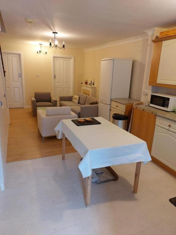 Single Room Only For One Adult Southall Zewnętrze zdjęcie